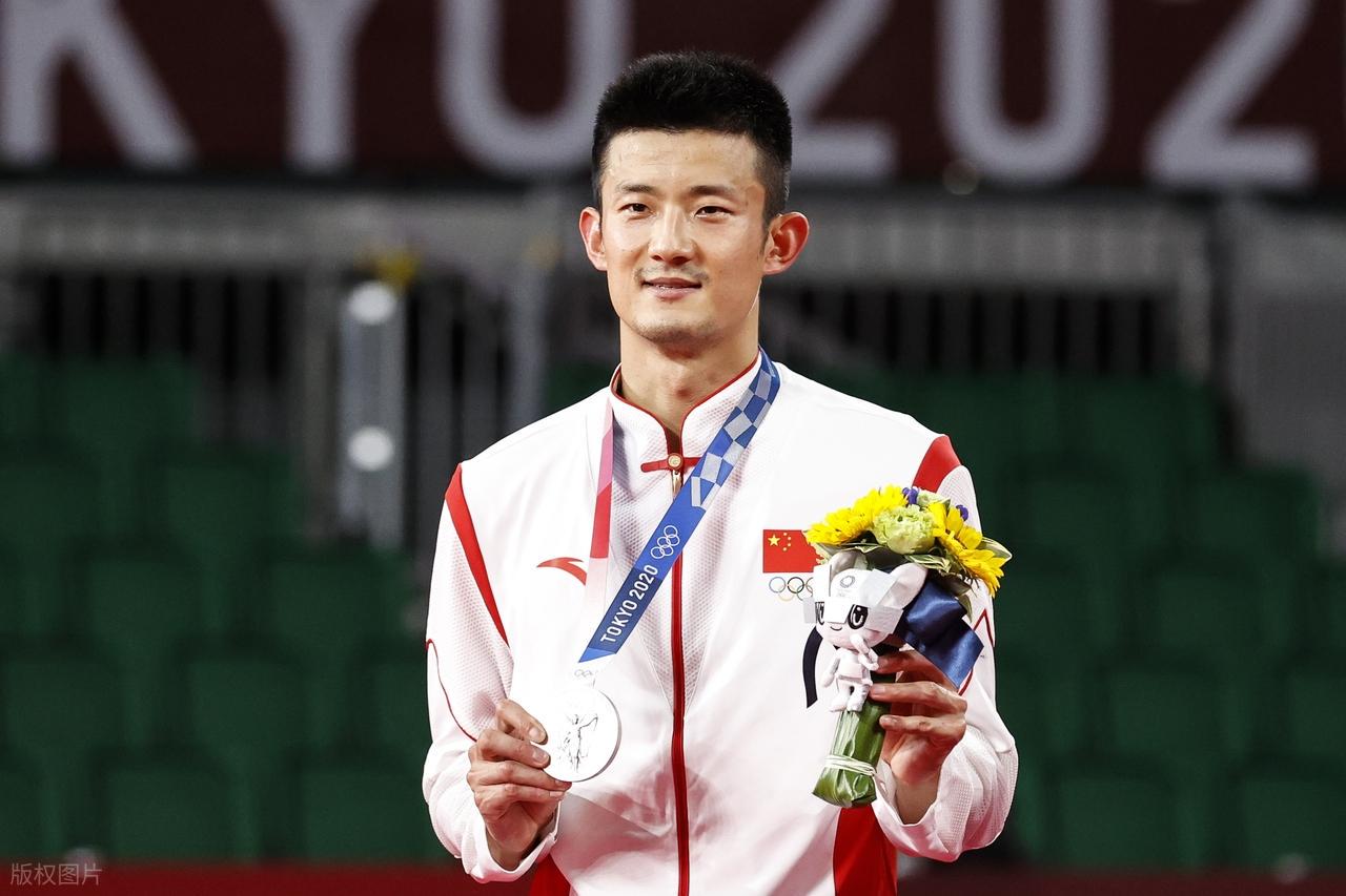 爱游戏体育李矛自曝离开国羽原因：谌龙石宇奇被强制要求长跑练体能，不得违抗