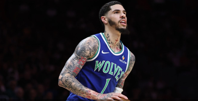 官方确认三球走步!NBA裁判协会:他收球之后一共走了四步